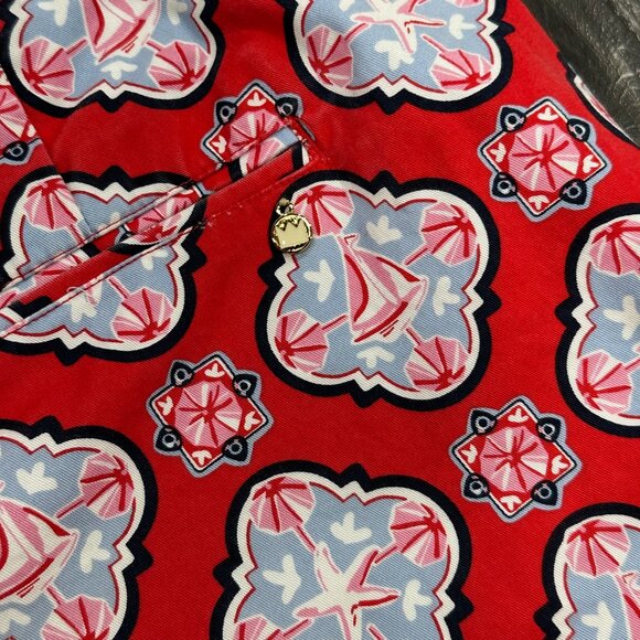 Crown & Ivy Red, White, & Blue Beach Pattern Scalloped Shorts, Size 2 - Picture 9 of 10